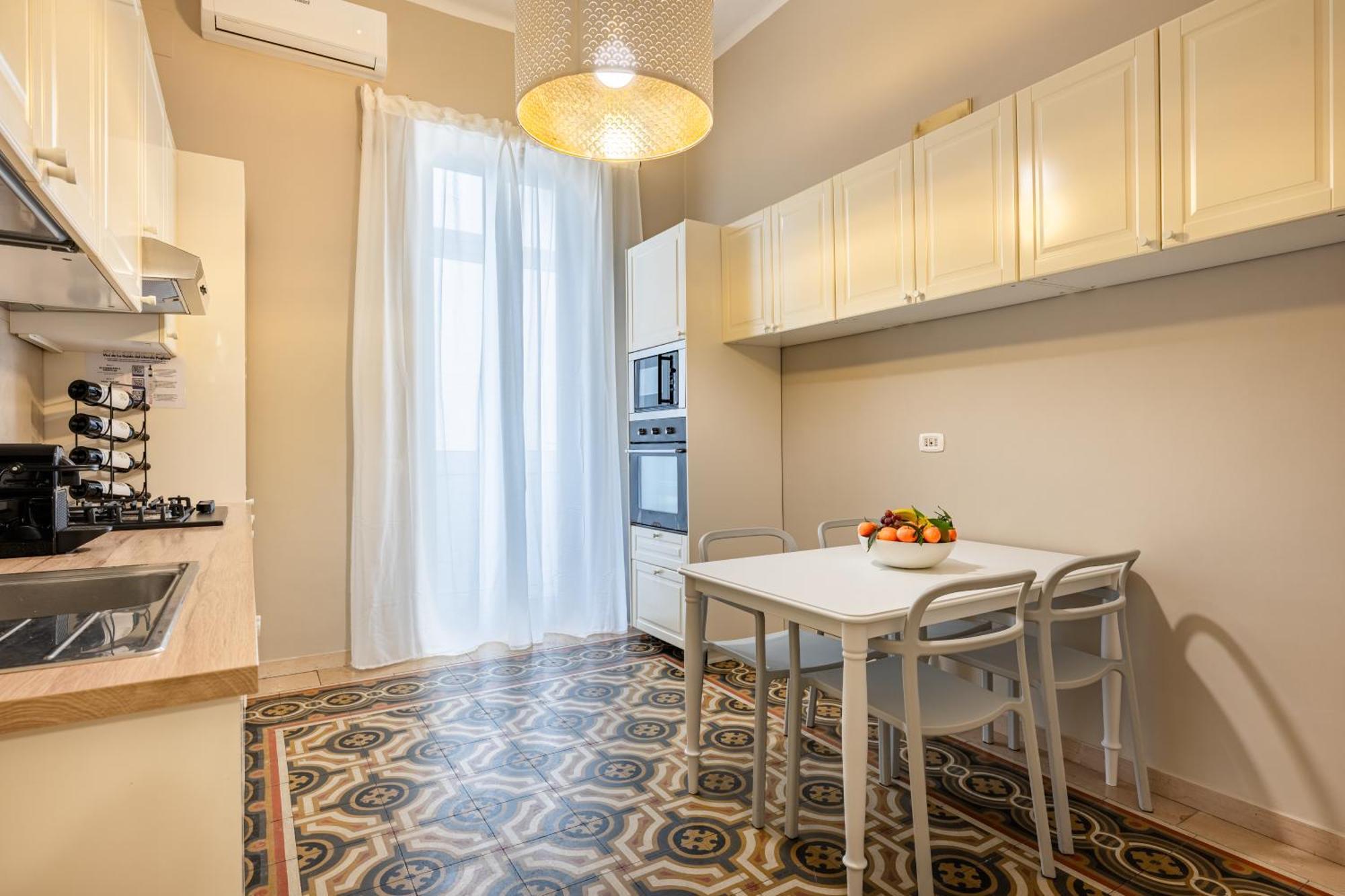100Mq Maison Paradise - Central & Elegant Apt Μπάρι Εξωτερικό φωτογραφία