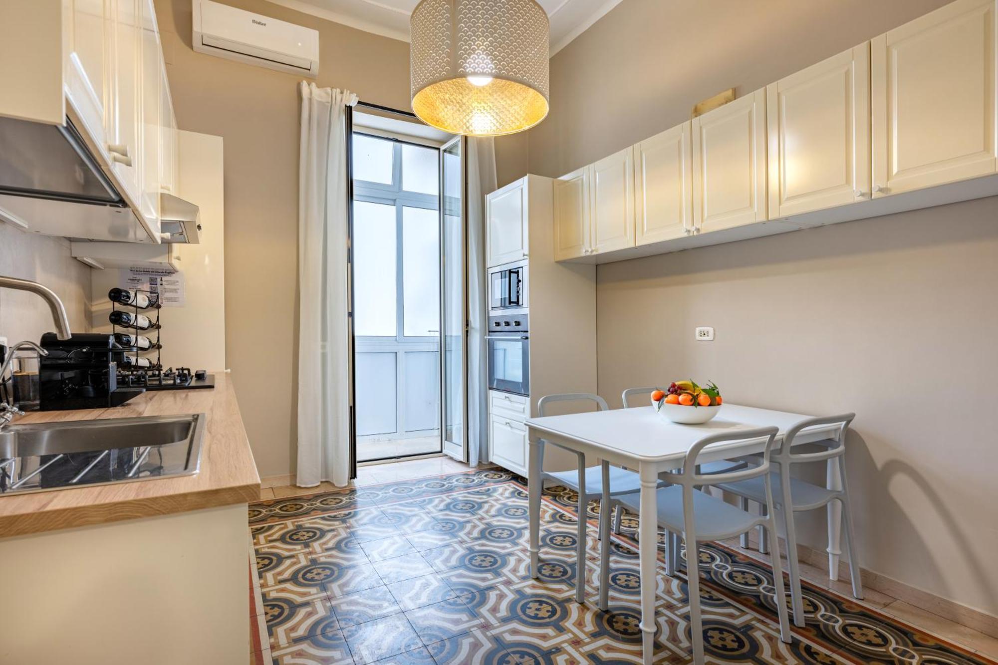 100Mq Maison Paradise - Central & Elegant Apt Μπάρι Εξωτερικό φωτογραφία